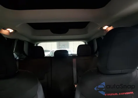 2016 Jeep Renegade Trailhawk z USA, uszkodzony, nr VIN ZACCJBCT4GPC94311